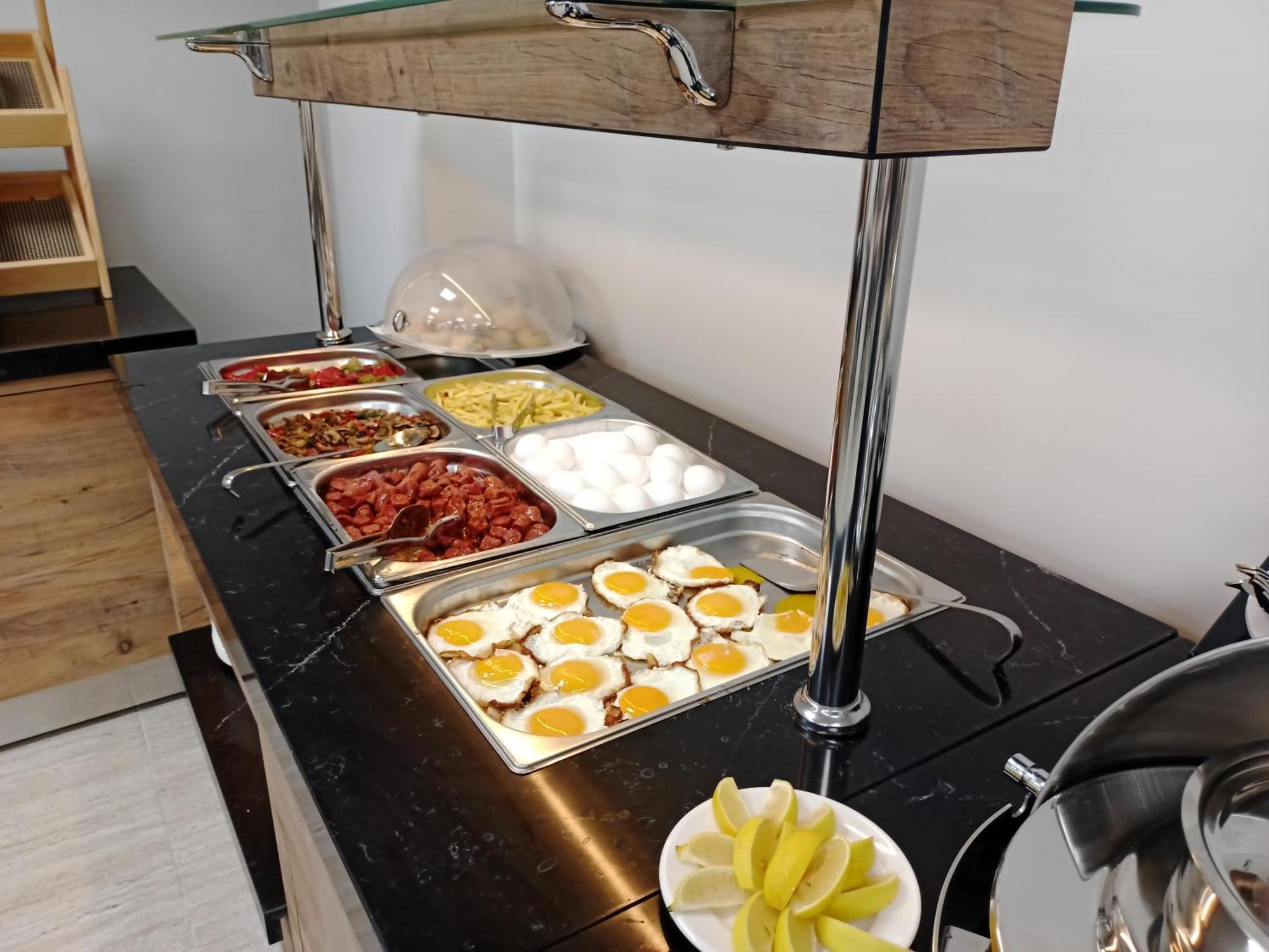 C Suites Antalia Airport Bagian luar foto